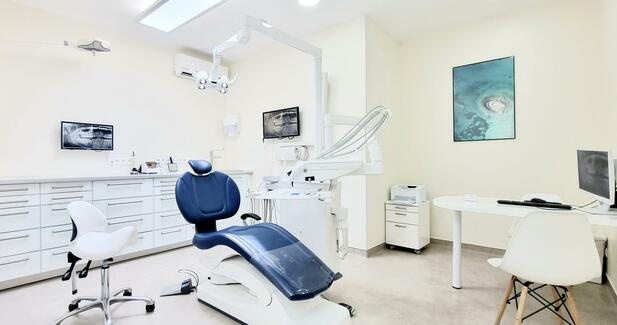 RECRUTE ASSISTANTE DENTAIRE (H/F) MEAUX