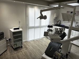 (44) : Cabinet Dentaire Moderne et Rentable à Nantes (Réf : VO/120) 