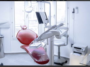 POSTE DE COLLABORATION LIBERAL A SAINT QUENTIN YVELINES 78 A 5 MIN DE VERSAILLES ,DIRECTE DE LA  GARE DE MONTPARNASSE 30 MIN H/F