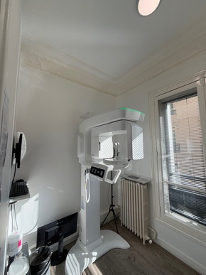 SYDEL vous propose un cabinet à Paris 8 – Patientèle fidèle, matériel complet, cabinet optimisé