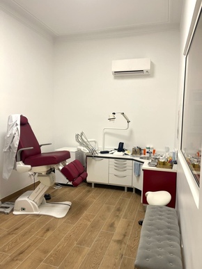 Paris 14ème - av local RDC 58m2 rénové adapté pour cabinet dentaire, capacité 2 à 3 fauteuils dentaires 