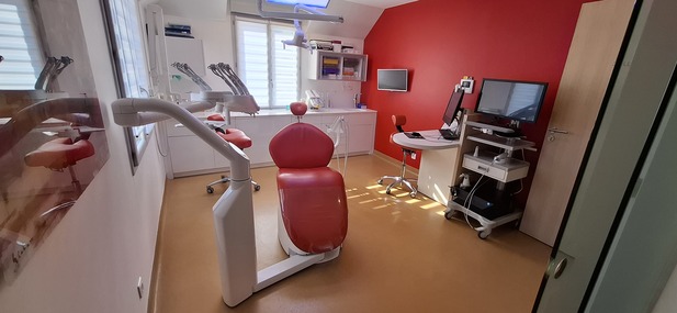 SYDEL vous propose un cabinet à Fourqueux (78) Maison médicale murs et fonds