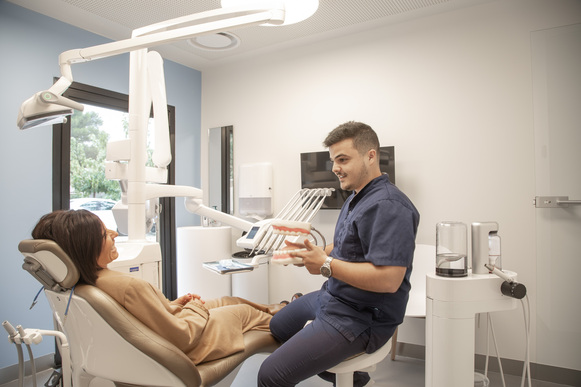 Cabinet Dentaire multi-disciplinaire Moderne Avignon H/F